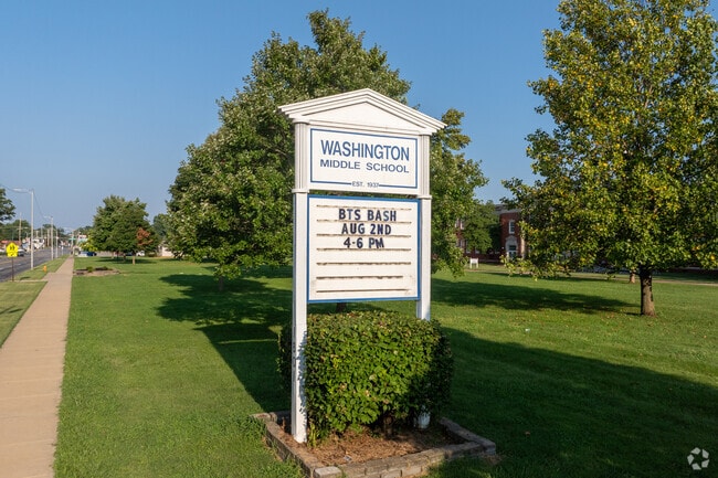 Washington Middle School is a public school located in EVANSVILLE, IN.