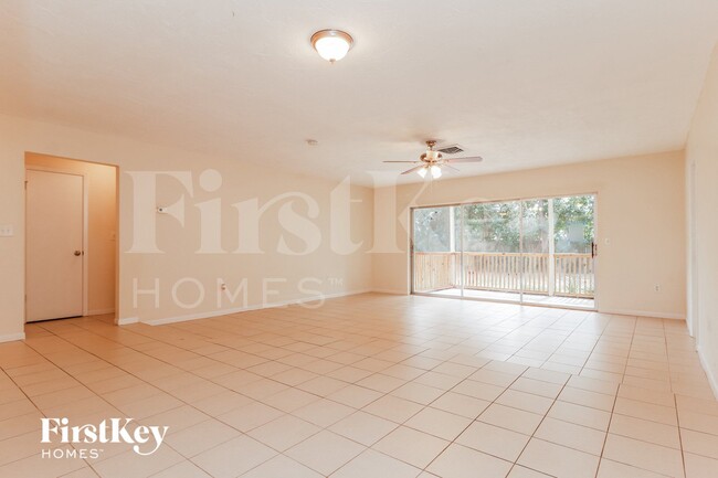 6910 297th Ave N, Clearwater, FL 33761 - photo 3