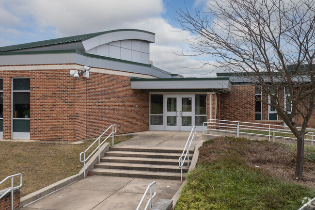 Ada Elementary School, Entrance.