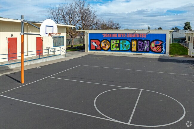 A colorful mural at Roeding Elementary School in Fresno.