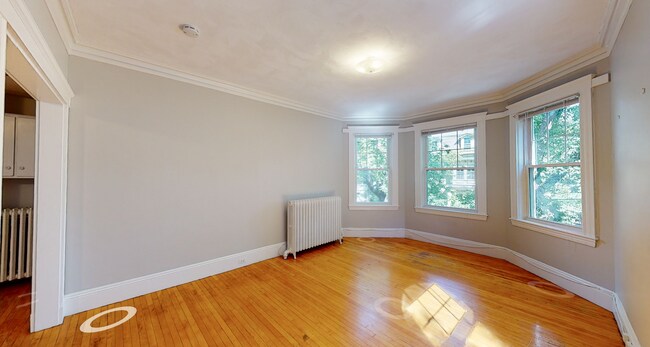 8A Forest St unit 4, Cambridge, MA 02140 - photo 4