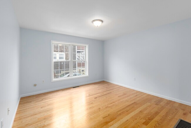 45 Harvard St, Medford, MA 02155 - photo 3