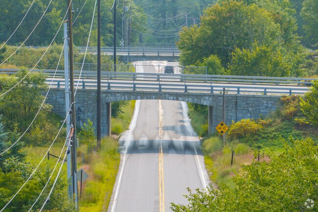 East Concord is boarded by Interstate 93 making traveling north or south by car a breeze.