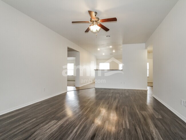 11441 SW 25th Terrace, Yukon, OK 73099 - photo 6