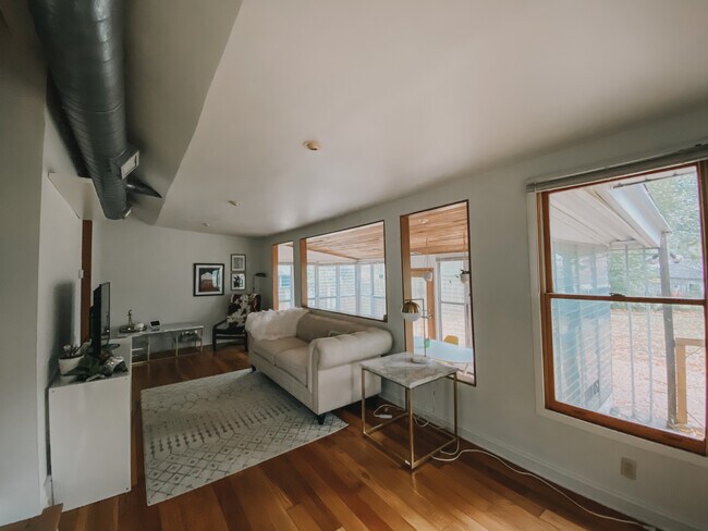 2012 Harbert Ave unit 3, Memphis, TN 38104 - photo 6