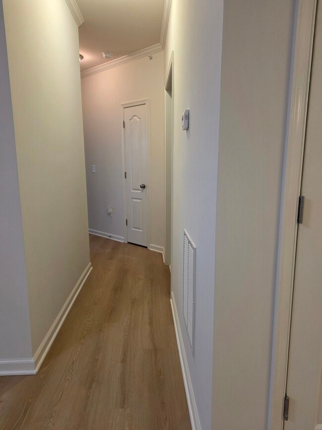 24660 Woolly Mammoth Terrace unit 404, Aldie, VA 20105 - photo 6