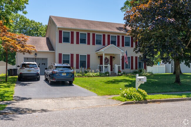 There are a variety of different housing styles in Lacey, including Colonial Revivals.