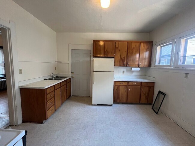 108 S Bassett St unit 1, Madison, WI 53703 - photo 6