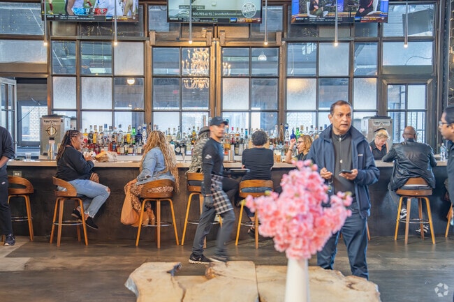 Underwood Hills residents can also visit Chattahoochee Food Works, a 31-vendor food court.