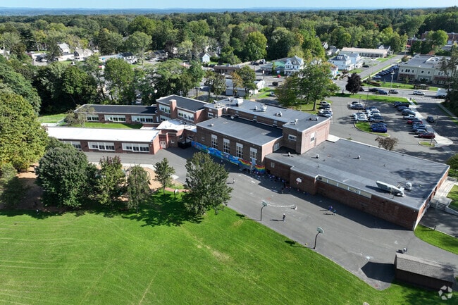 The backside of Elsmere Elementary School.