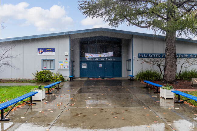 Vallecito Elementary School provides quality education in San Rafael.