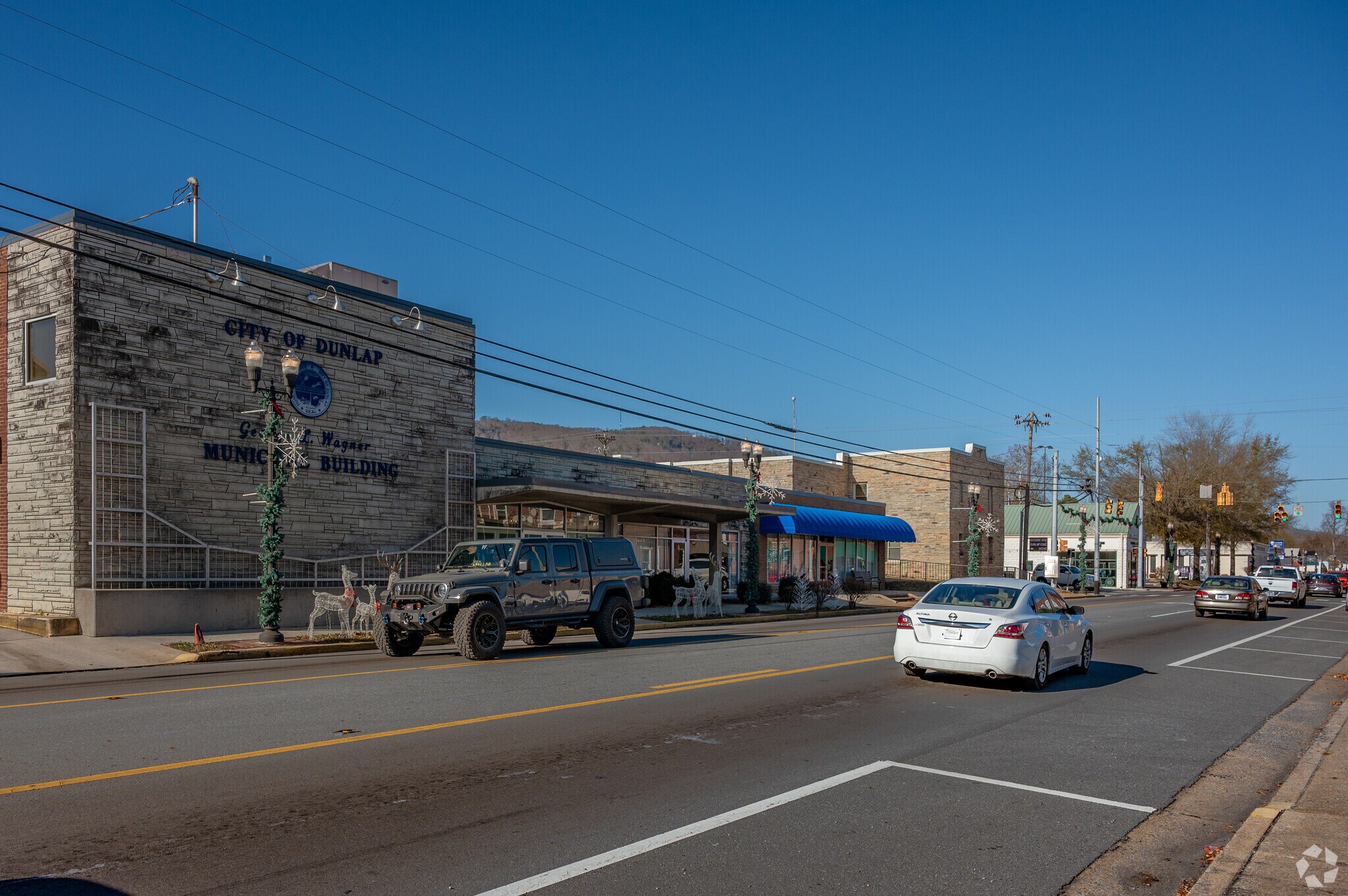 Rankin Ave leads through the heart of Dunlap.