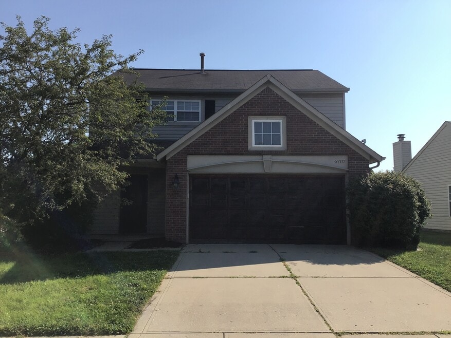 6707 Wimbledon Dr, Zionsville, IN 46077 - photo 1