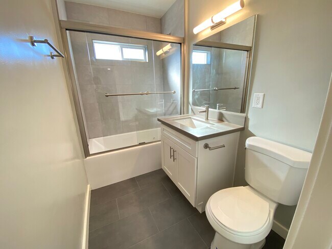 Palms Apartments, Los Angeles, CA 90034 - photo 7