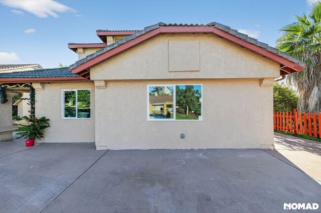 337 Apollo Dr, Vista, CA 92084 - photo 3
