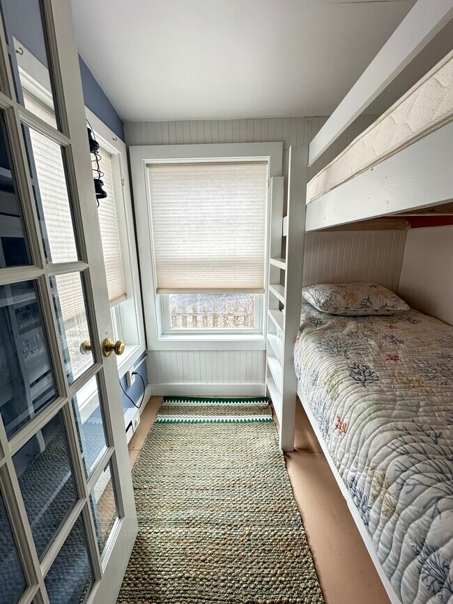 24 Myrtle Ln, South Portland, ME 04106 - photo 5