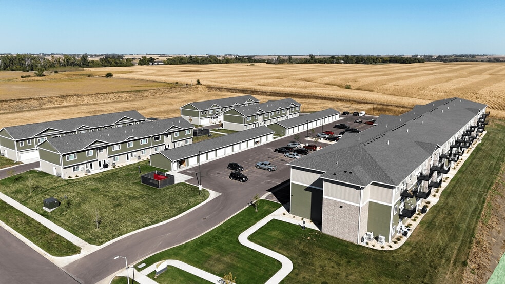 Maple Pass Apartments and Townhomes in Hartford, SD, Hartford, SD 57033 - photo 1