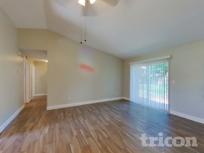 1108 Robin Dr, Plant City, FL 33563 - photo 3