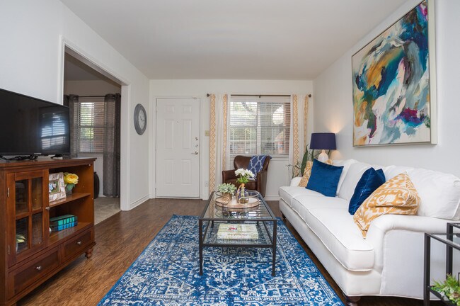 Edenborn Courts and Gardens, Metairie, LA 70002 - photo 2