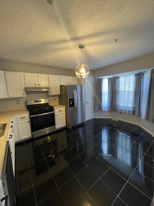 2606 Windy Oak Ct, Crofton, MD 21114 - photo 2