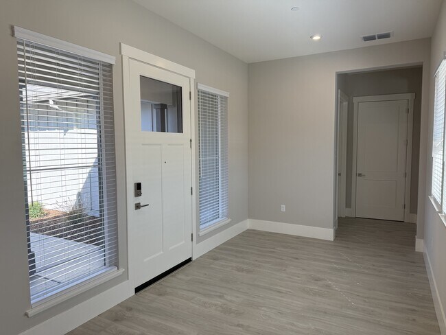 5214 Turnberry Dr, Lincoln, CA 95648 - photo 6