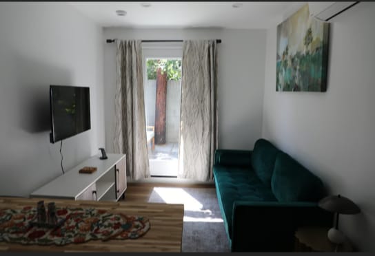 3751 Hillcrest Dr, Los Angeles, CA 90016 - photo 1