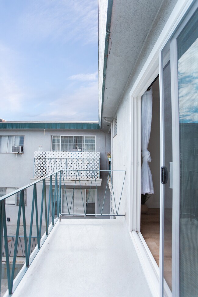 1211 Detroit N St unit 16, West Hollywood, CA 90046 - photo 5