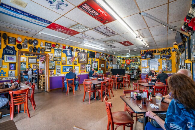 Big Daddy's Sports Grill is one of Prien's most popular lunch time spots.