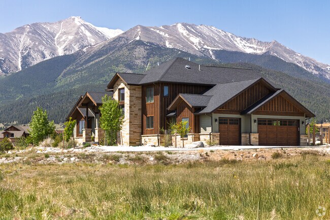 Mansions on large lots with views of the mountains can be found in Buena Vista.
