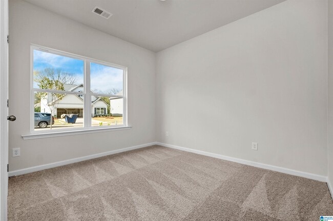 5477 Headwinds Ln, Bessemer, AL 35022 - photo 2