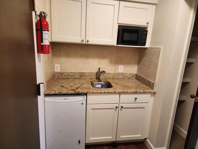 50 Sun Air Blvd E unit 207, Haines City, FL 33844 - photo 6