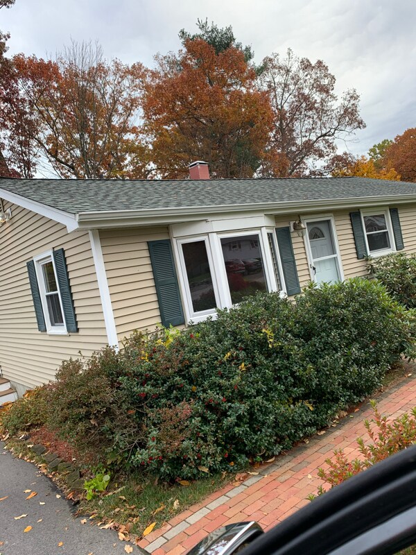 26 Pittsburgh Dr, Nashua, NH 03062
