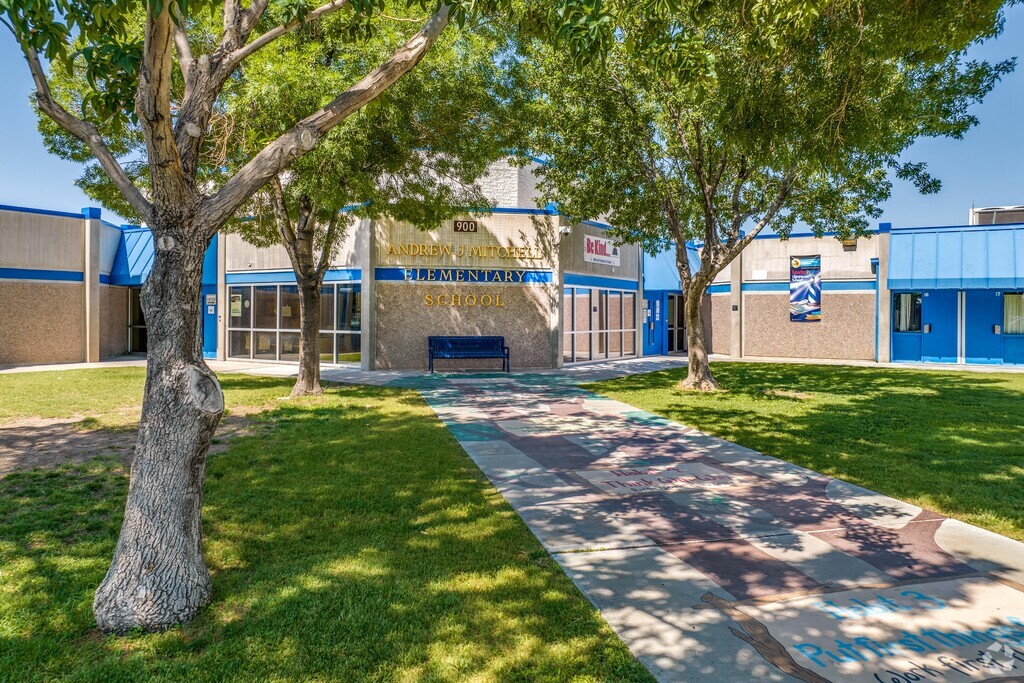 Andrew Mitchell Elementary School serves over 300 students in PK through 5th grade.