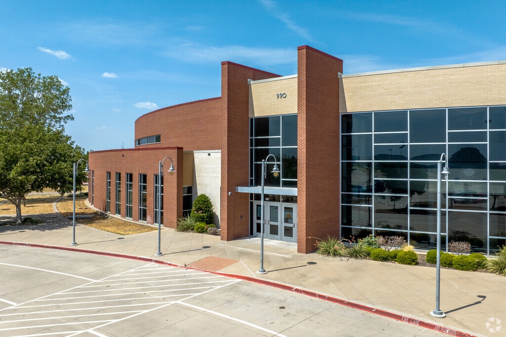 Don R Daniel Ninth Grade Campus is a perfect place to prepare for Aledo High School