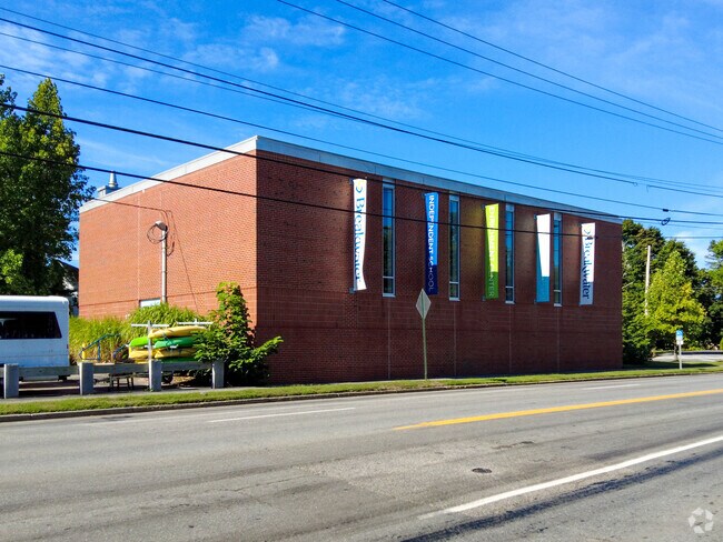 Breakwater School serves students from preschool to eighth grade.