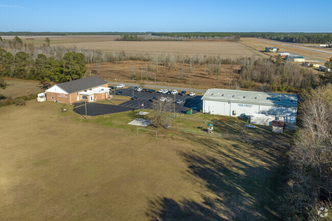 Grace Christian School is centrally located near rural neighborhoods.