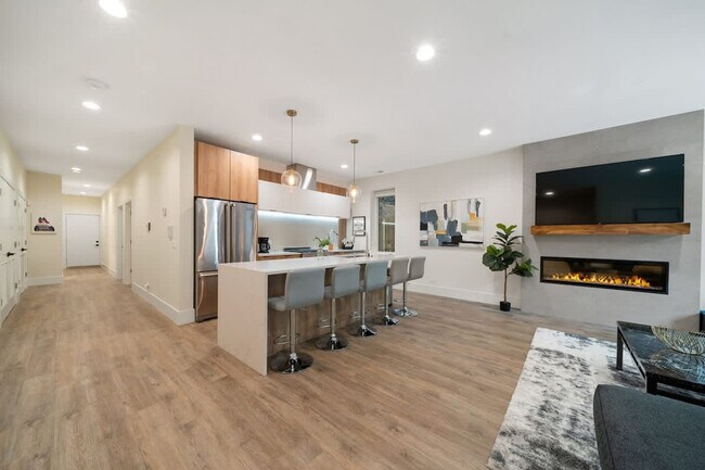 2110 W Washington Blvd unit ID1261733P, Chicago, IL 60612 - photo 2