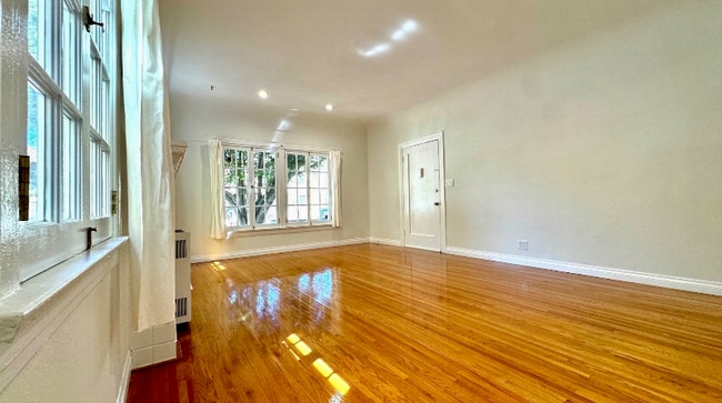 422 N Spaulding Ave unit 422L, Los Angeles, CA 90036 - photo 2