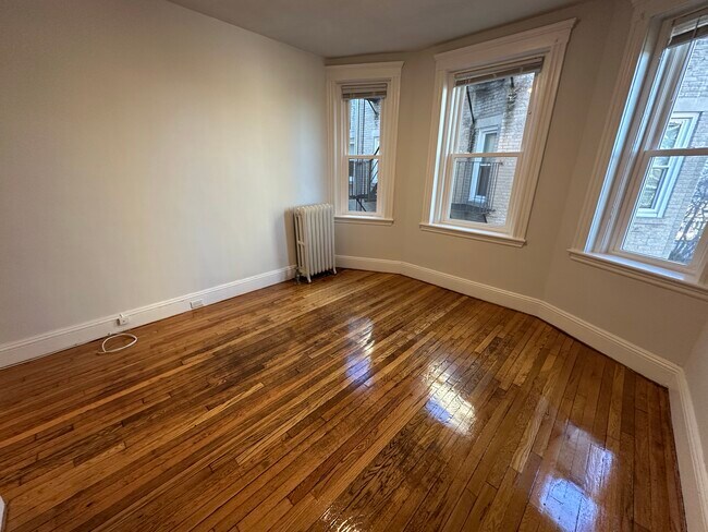 34 Worthington St unit 2, Boston, MA 02120 - photo 6