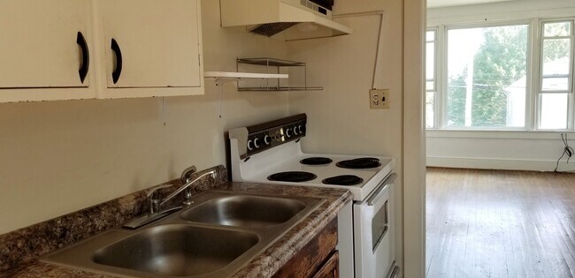 583 Pleasant St unit 3, Chambersburg, PA 17201 - photo 6