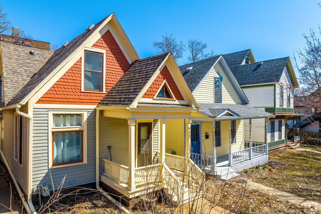 About Sherman Hill Schools, Demographics, Things to Do