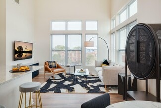 1 Webster Ave, Chelsea, MA 02150
