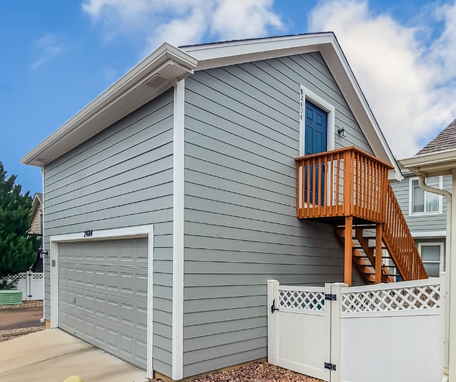 2404 St Paul Dr, Colorado Springs, CO 80910 - photo 2