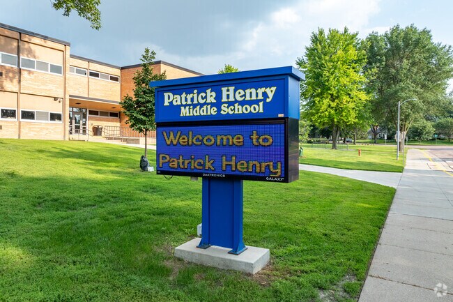 Patrick Henry Middle School