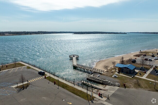 Fish, swim, and play at a variety of parks located along the St. Clair River in Marysville.