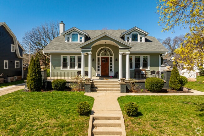 The Northside area features many different architectural styles to choose from.