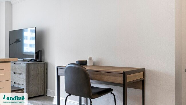 305 Dr M L K Jr St S unit 646, Saint Petersburg, FL 33705 - photo 6