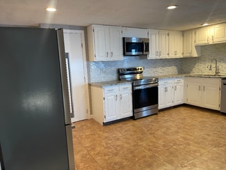 520 S Beech St Unit 2L, Manchester, NH 03104