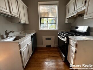 83 Longwood Ave Unit 89-3, Brookline, MA 02446