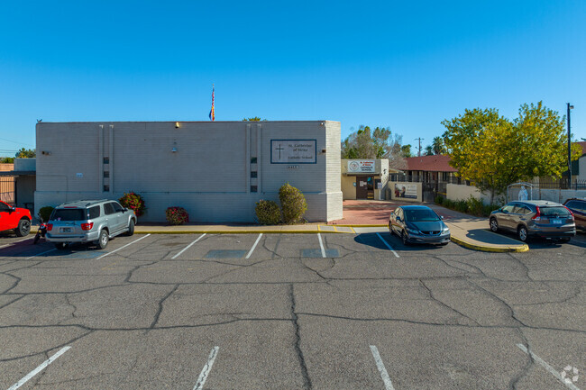 At St Catherine of Siena, Phoenix students grow academically and spiritually.